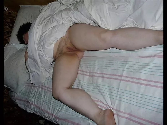 Walqunnamtii saalaa cimaa Raashiyaa haadha fi ilma gidduutti, amateur mature sexy mom! Amaataroota!