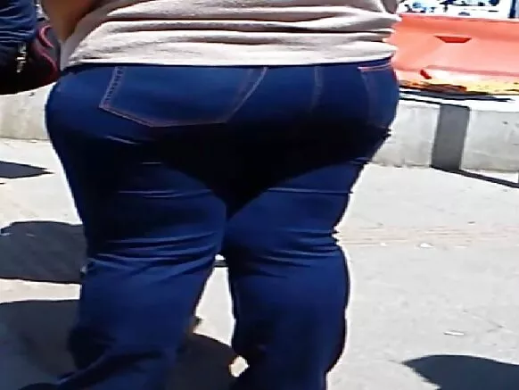 Viidiyoo xxx bilchaataa kan akkoolee saala walfakkaataa qaban kanneen buttock bilchaataa qaban.