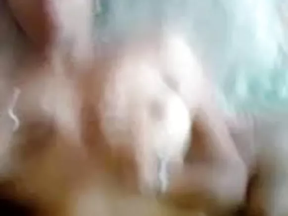 Sagaagaltuun Hindii qallaafi seexanaa harma qulqullina olaanaa qabu, adaadaa gammachuu fi hawwataa ta'e maamila tokko waliin wal qunnamtii saalaa raawwatti.