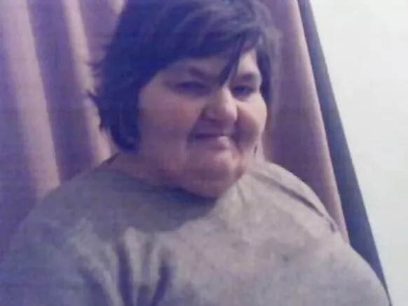 Viidiyoowwan grandnies incest, haadholiin bilchaataa ta'an jerking off.