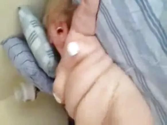Dubartoonni amaatarootaa dhiirota umuriin isaanii guddaa ta’ee fi dargaggoota ta’an fuudhu. Voyeur orgasm adaadaa guddaa.