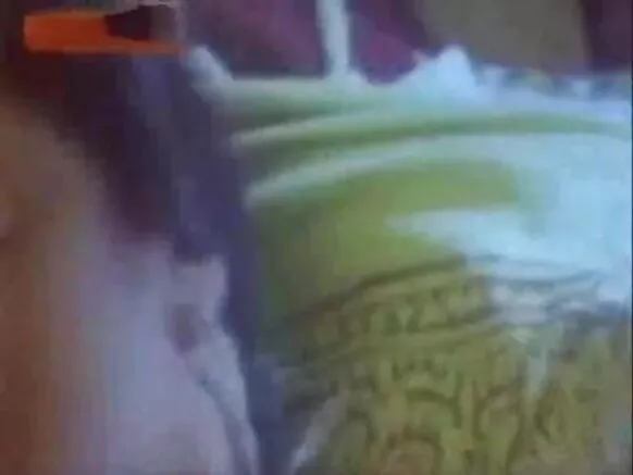 Hot Indian aunty maamila ishee hoteela keessatti quubsuuf yaalaa jirtu, dubartoota bilchaataa baayyee ho'aa.