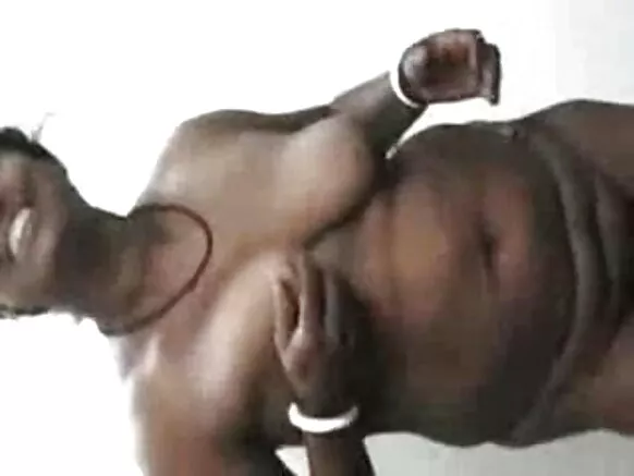 Aantii Hindii harma gurguddaa 1338 viidiyoo porno dubartoota bilchaataa.