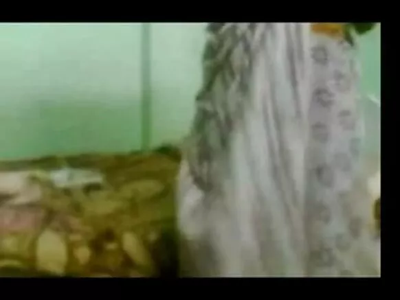 Tajaajilaan intala ilma Hindii Kaabaa hogganaa isheetiif akkoo ishee waliin wal qunnamtii saalaa raawwate.