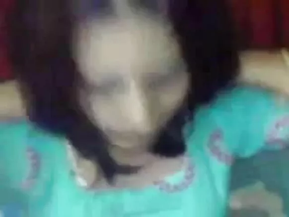 Hindii sexy ganda bhabi yeroo jalqabaaf xxx viidiyoo rafaa haadha haaraa hiriyyaan wal qunnamtii saalaa raawwate.