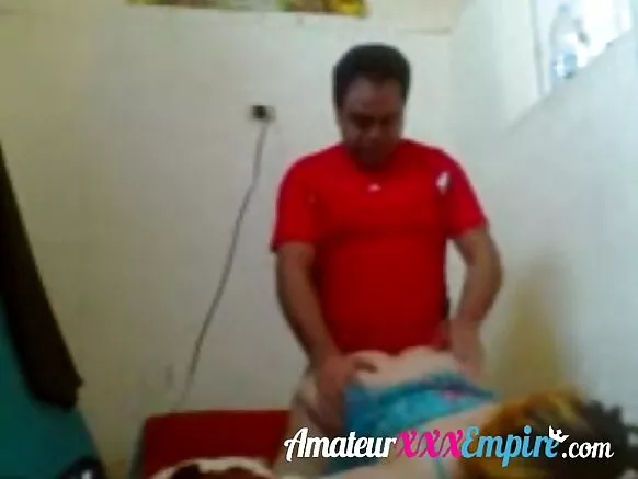 Harma guddaa MILF gurraachaan wal qunnamtii saalaa raawwate. Ani haadha mana fincaanii keessatti gurbaa fokkisaa tokko waliin wal qunnamtii saalaa raawwadha.