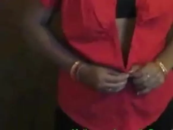 Akkoowwan Hindii gurguddoo waggaa 40 dubartoota titty fucking 1074.