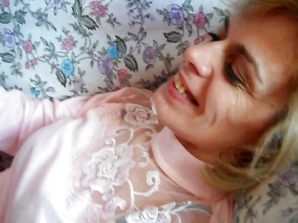 BJ. Amateur cumshot xxx guyyaa haadholiitiif.